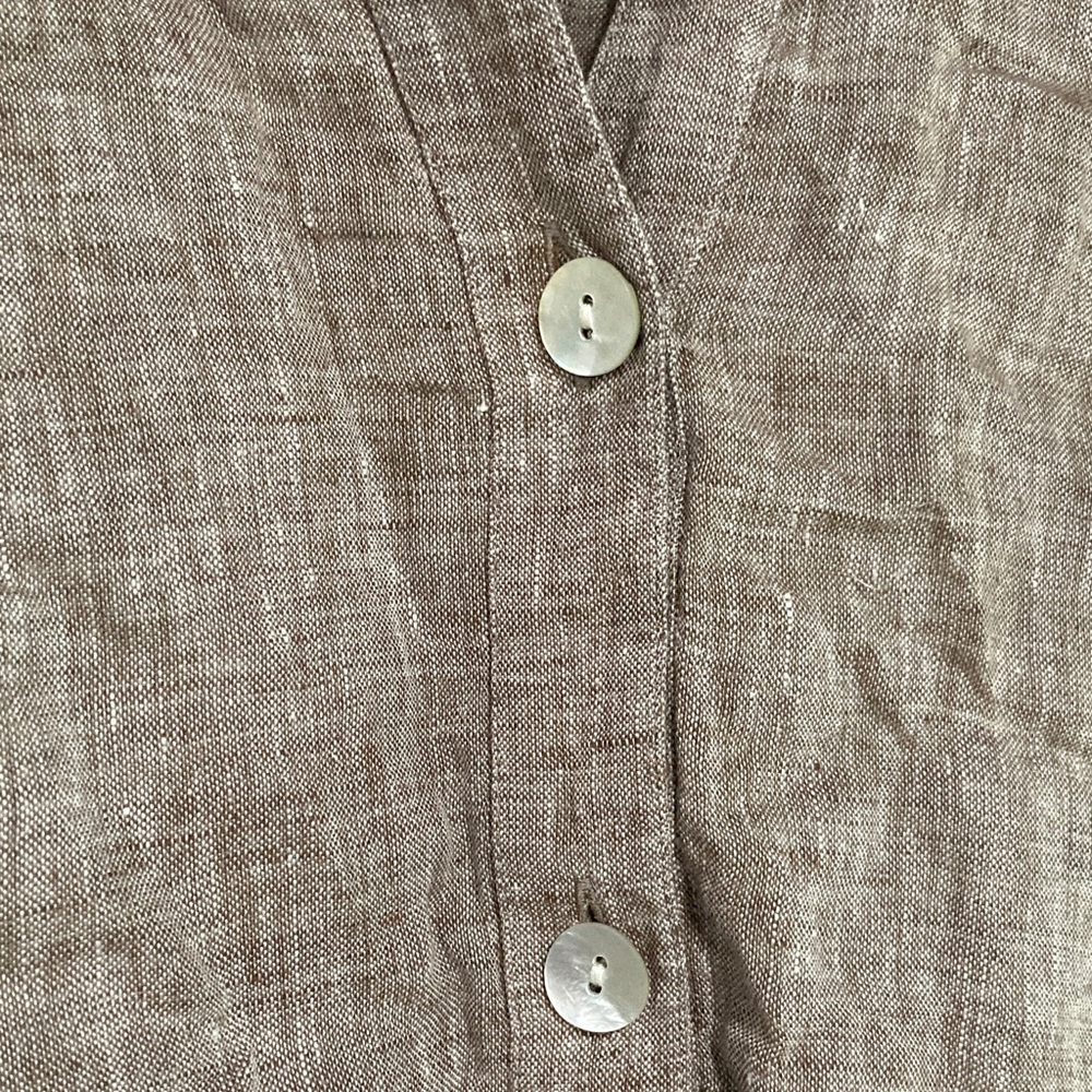 J. Jill Sleeveless Linen Shirt - Picture 3 of 6